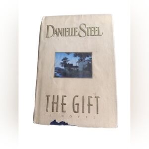 Danielle Steel 'The Gift' Novel - Cream Cover